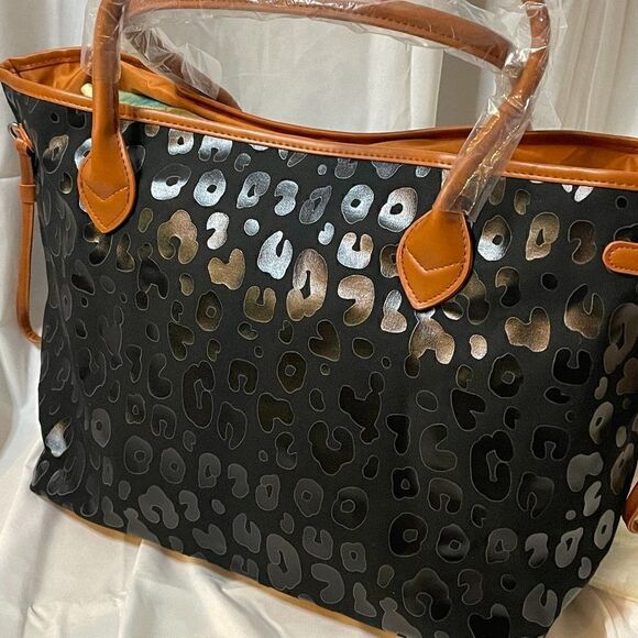 Black Weekend Tote/ carry on Bag/Animal Print Shoulder handbag- NWT - Picture 2 of 8